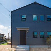 外壁 金属サイディング仕上げ