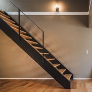 鉄骨製ストリップ階段 アイアン手すり