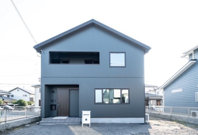 スタイリッシュでナチュラルテイストな家