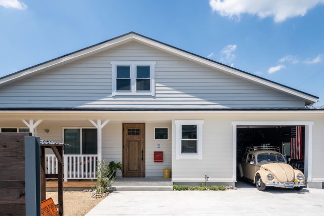 ビルトインガレージのある平屋の家