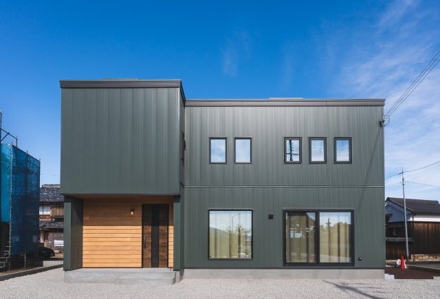 インダストリアル＋カフェスタイルの家