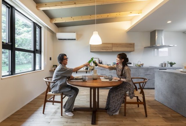 シンプルを極めた二階リビングの家